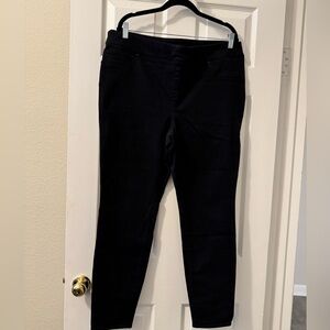 Women’s Chico’s black jegging in size 3